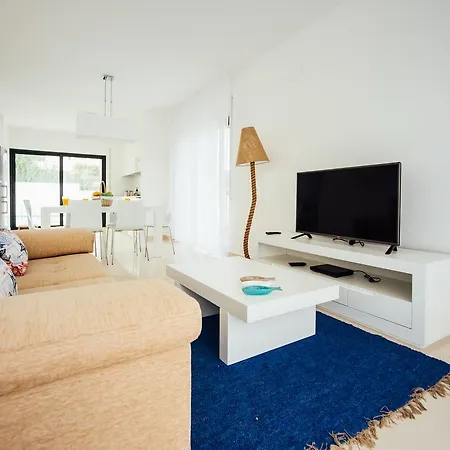 Villa Janelas De Salir Holiday Homes