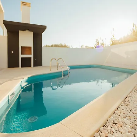 Janelas De Salir Holiday Homes Villa *