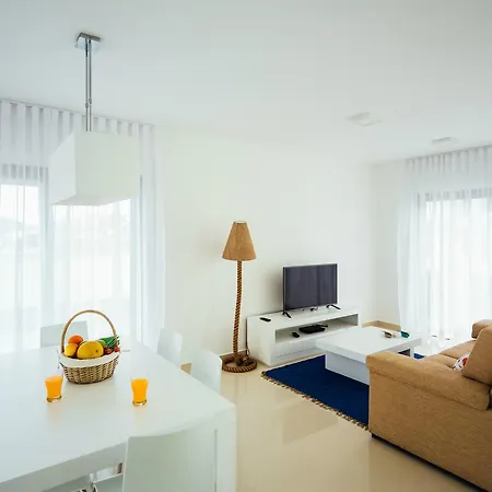 Janelas De Salir Holiday Homes Villa